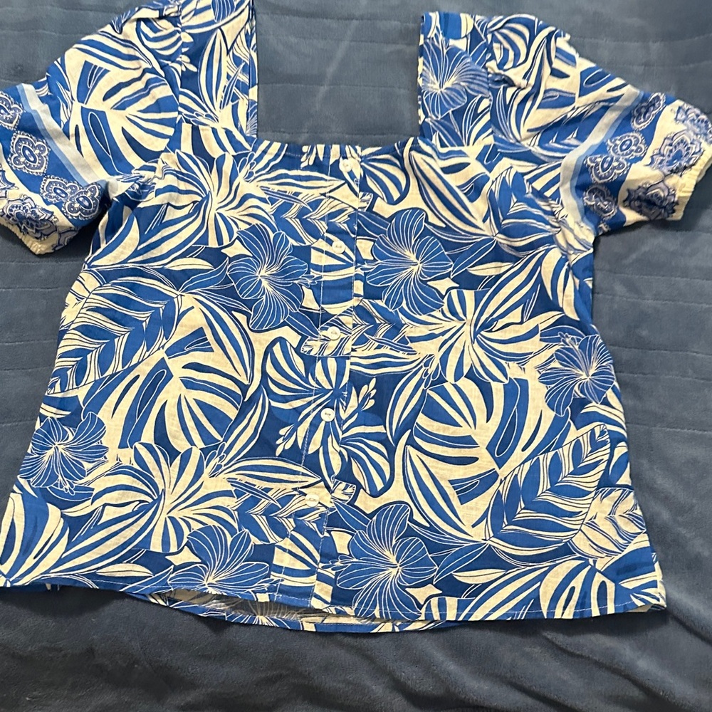 Cato Blue and White Floral Square-Neck Top